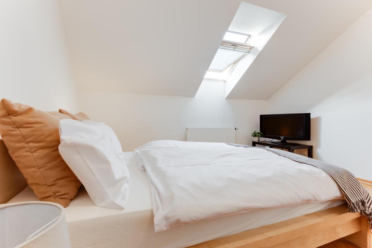 Jt'S Apartments Bilkova Str. プラハ エクステリア 写真