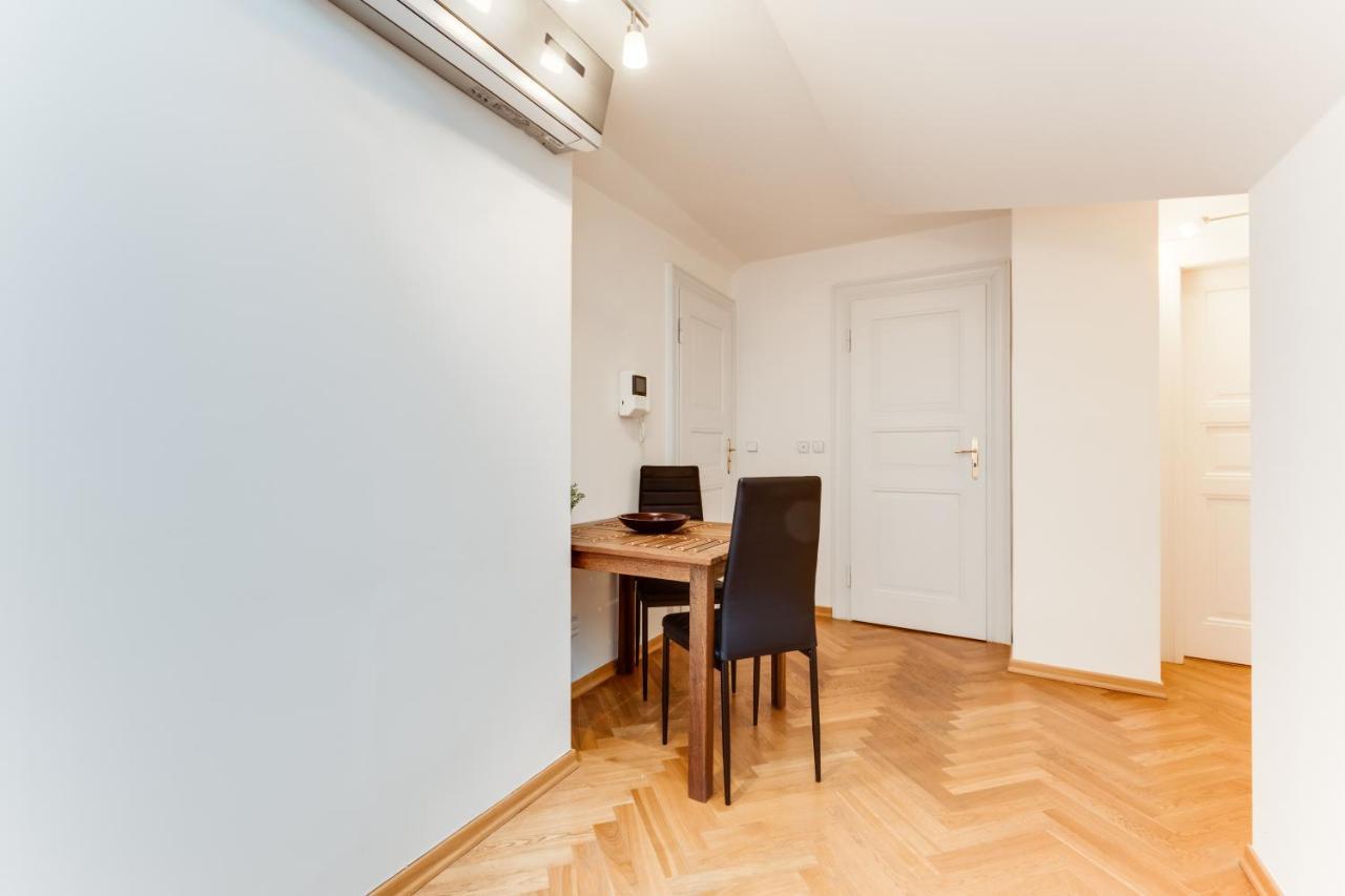 Jt'S Apartments Bilkova Str. プラハ エクステリア 写真