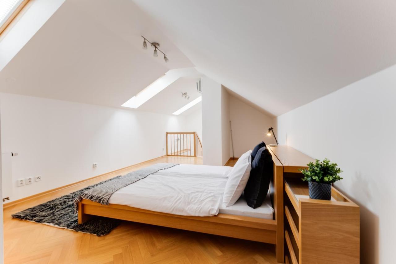 Jt'S Apartments Bilkova Str. プラハ エクステリア 写真